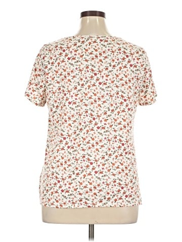 Free Kisses Short Sleeve T-Shirt (view 2)