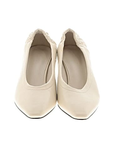 Coutgo Heels (view 2)