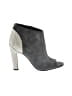 Vince. Gray Ankle Boots Size EU 37 - photo 1