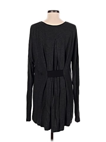 CAbi Long Sleeve Top (view 2)