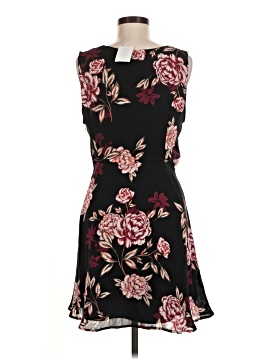 Cupcakes & Cashmere Casual Dress (view 2)