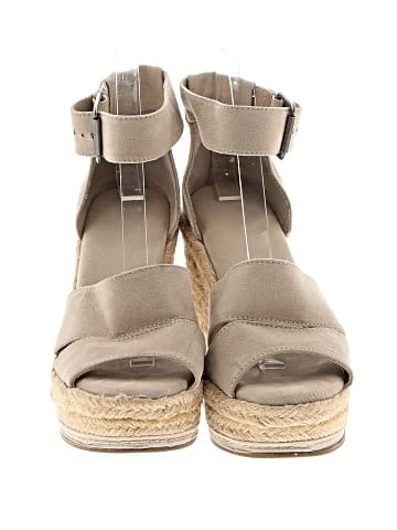 Unbranded Wedges (view 2)