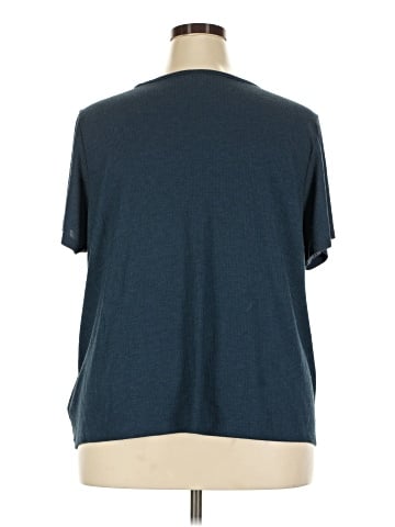 Old Navy Short Sleeve T-Shirt (view 2)