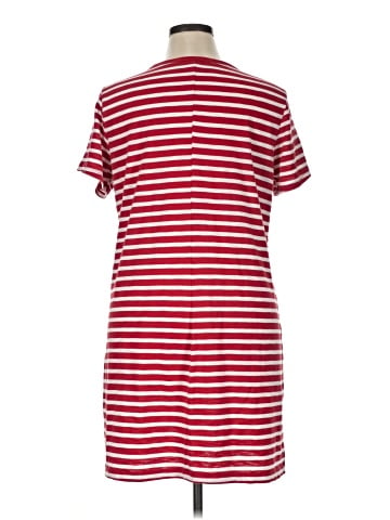 Old Navy Short Sleeve T-Shirt (view 2)
