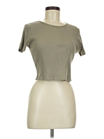 Uniqlo Short Sleeve T-Shirt (view 1)