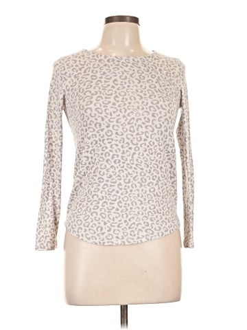 Old Navy Long Sleeve T-Shirt (view 1)