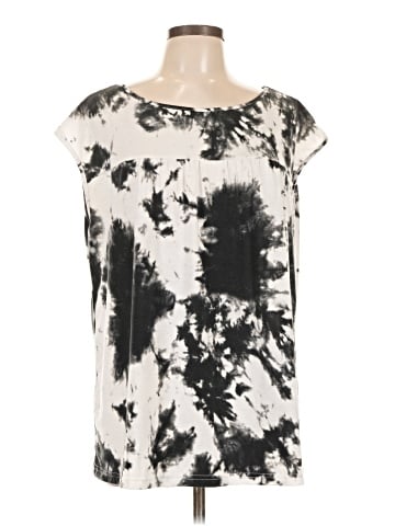 Suzanne Betro Sleeveless T-Shirt (view 1)