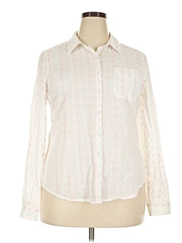 Maurices Long Sleeve Button-Down Shirt (view 1)