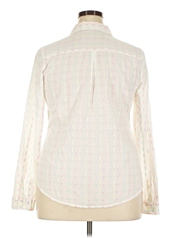Maurices Long Sleeve Button-Down Shirt (view 2)