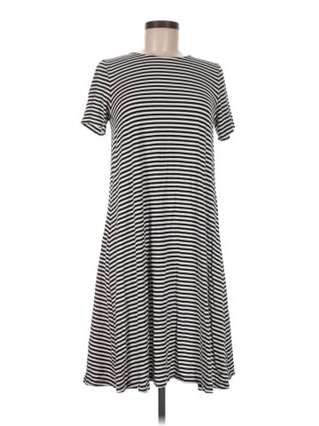 Old Navy Casual Dress (view 1)