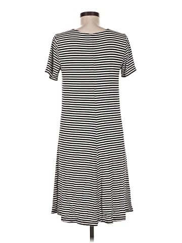 Old Navy Casual Dress (view 2)