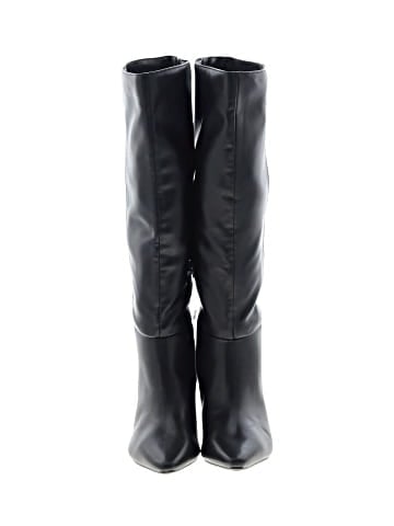 Universal Thread Boots (view 2)