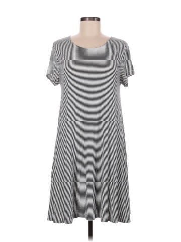 Old Navy Casual Dress (view 1)