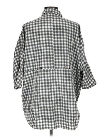 Easel 3/4 Sleeve Button-Down Shirt (view 2)