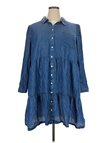 Crown & Ivy Casual Dress (view 1)