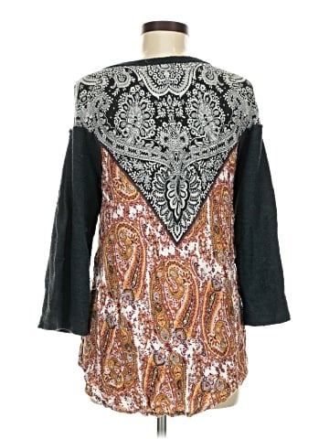 Sloane Rouge 3/4 Sleeve Top (view 2)