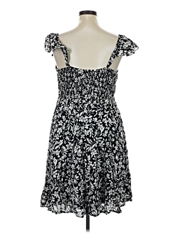 Old Navy Casual Dress (view 2)