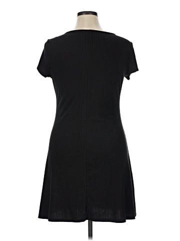 No Boundaries Casual Dress (view 2)