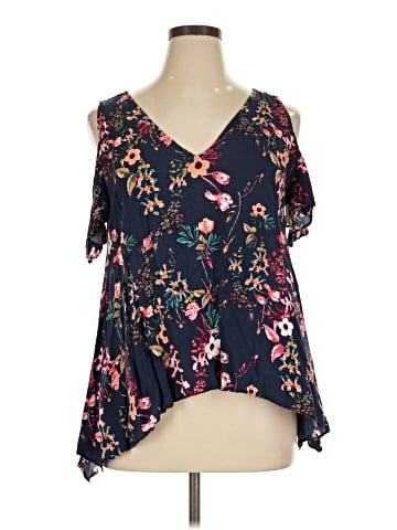 a.n.a. A New Approach Short Sleeve Blouse (view 1)