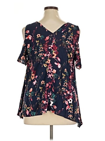 a.n.a. A New Approach Short Sleeve Blouse (view 2)