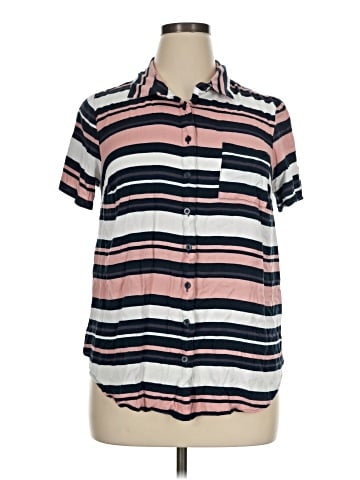 Torrid Short Sleeve Button-Down Shirt (view 1)
