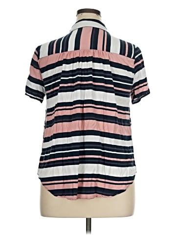 Torrid Short Sleeve Button-Down Shirt (view 2)