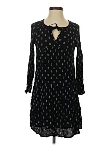 Old Navy Casual Dress (view 1)