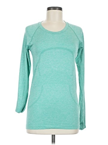 Lululemon Athletica 3/4 Sleeve T-Shirt (view 1)