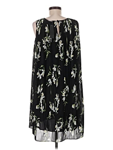 Banana Republic Casual Dress (view 2)