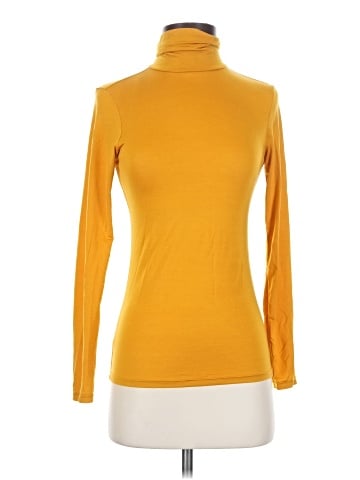 Uniqlo Long Sleeve Turtleneck (view 1)