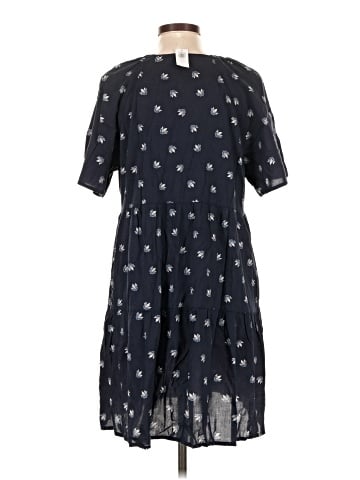 Old Navy Casual Dress (view 2)