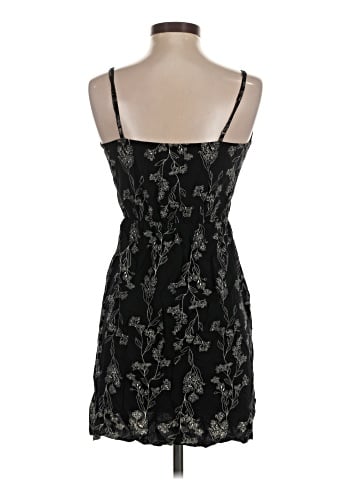 Old Navy Casual Dress (view 2)