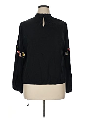 Tiny 3/4 Sleeve Blouse (view 1)