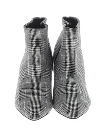 Simply Vera Vera Wang Ankle Boots (view 2)