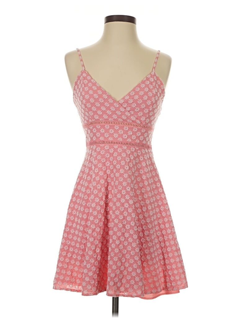 Pre-owned Jun & Ivy Sleeveless T-shirt In Pink