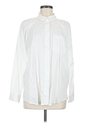 Universal Thread Long Sleeve Button-Down Shirt (view 1)