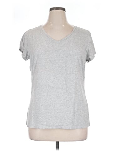 Liz Claiborne Short Sleeve T-Shirt (view 1)