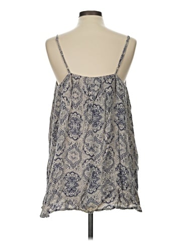 Hem & Thread Sleeveless Blouse (view 2)