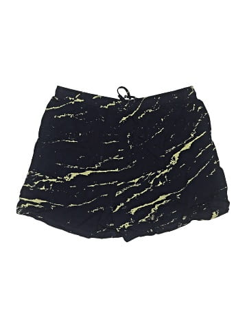 Gap Shorts (view 2)