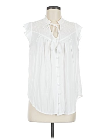 Torrid Sleeveless Button-Down Shirt (view 1)