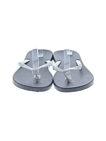 Unbranded Flip Flops (view 2)