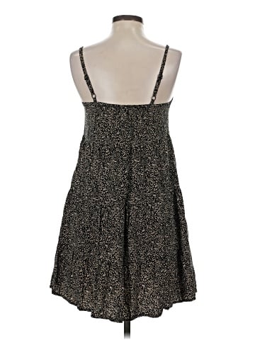Old Navy Casual Dress (view 2)