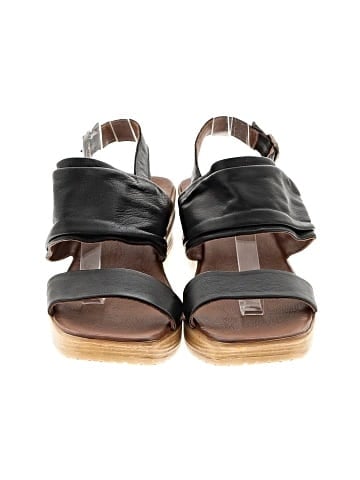 Bueno Wedges (view 2)