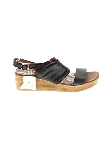 Bueno Wedges (view 1)