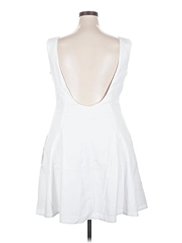 Abercrombie & Fitch Casual Dress (view 2)