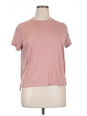 Nike Active T-Shirt (view 1)