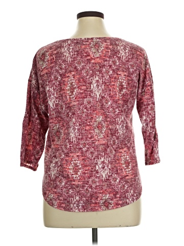 Absolutely Famous 3/4 Sleeve Top (view 2)
