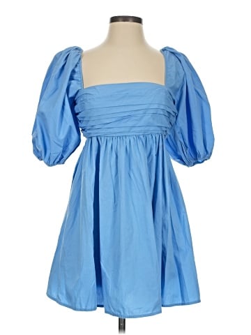 Abercrombie & Fitch Cocktail Dress (view 1)