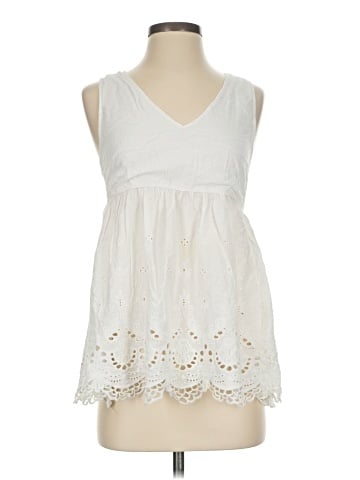 Wolven Sleeveless Blouse (view 1)