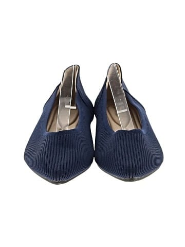 Unbranded Flats (view 2)